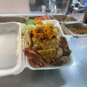 Hình ảnh Bánh mì muối ớt full topping 1 bánh