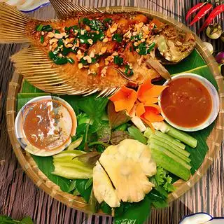 Hình ảnh Combo cá tai tượng chiên xù lớn - cá cam nướng lớn