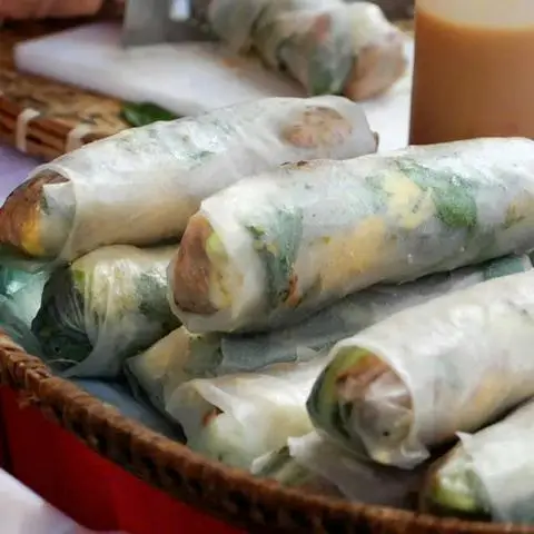 Hình ảnh Bánh Tráng Cuốn, Nem Chua & Chả Lụa Bình Định - Tô Ngọc Vân