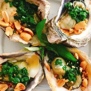 Hình ảnh Hàu nướng mỡ hành