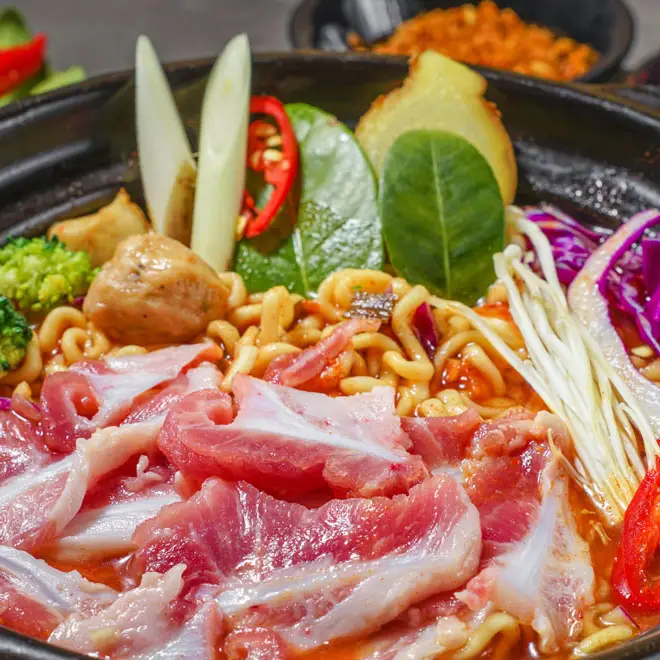 Hình ảnh Mỳ cay sườn sụn