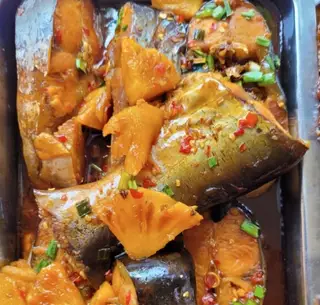 Hình ảnh Cơm cá hú kho thơm
