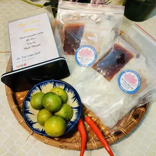Hình ảnh Bánh tráng phơi sương ớt rim