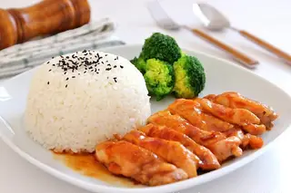 Hình ảnh Cơm ức gà chiên nước mắm