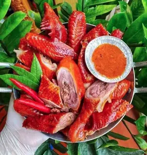 Hình ảnh Gà hun khói nửa con
