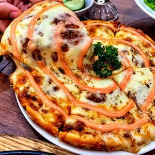 Hình ảnh Pizza xúc xích - xá xíu