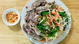 Hình ảnh Gỏi vịt nửa con