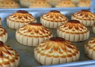 Hình ảnh Bánh trung thu nhân ngọt - 200g