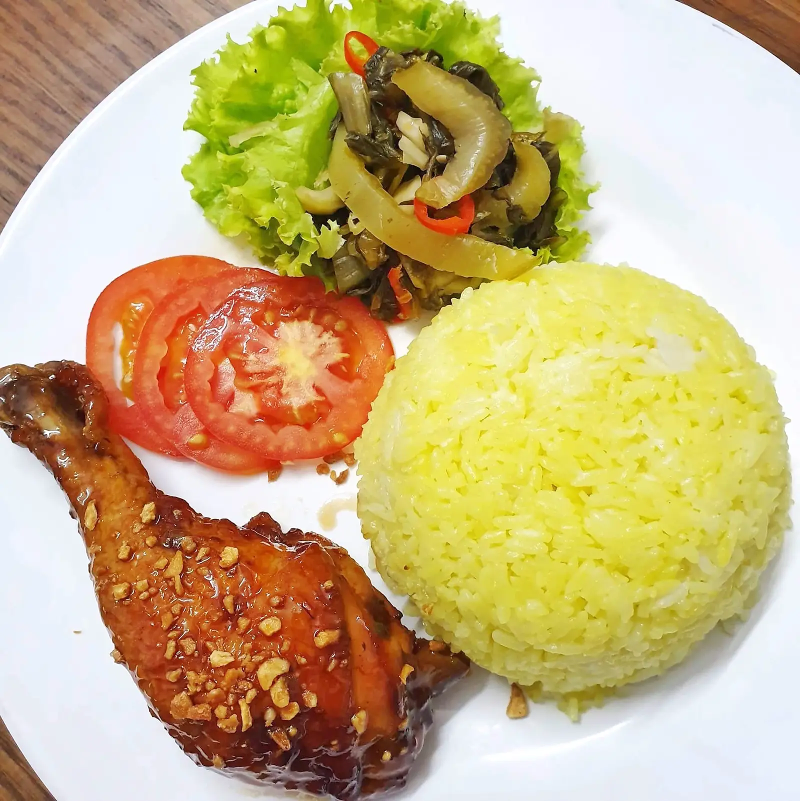 Hình ảnh Cơm chiên gà đùi tỏi