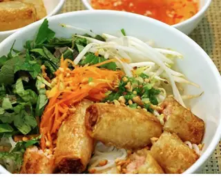 Hình ảnh Bún chả giò