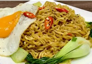 Hình ảnh Mì xào trứng