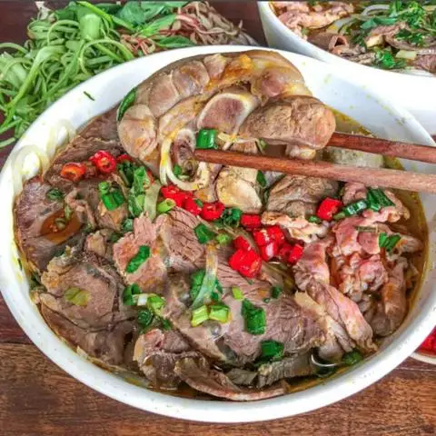 Hình ảnh BÚN BÒ MƯỜI SANG - Lê Văn Việt