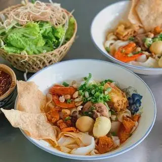 Hình ảnh Mì Quảng thập cẩm