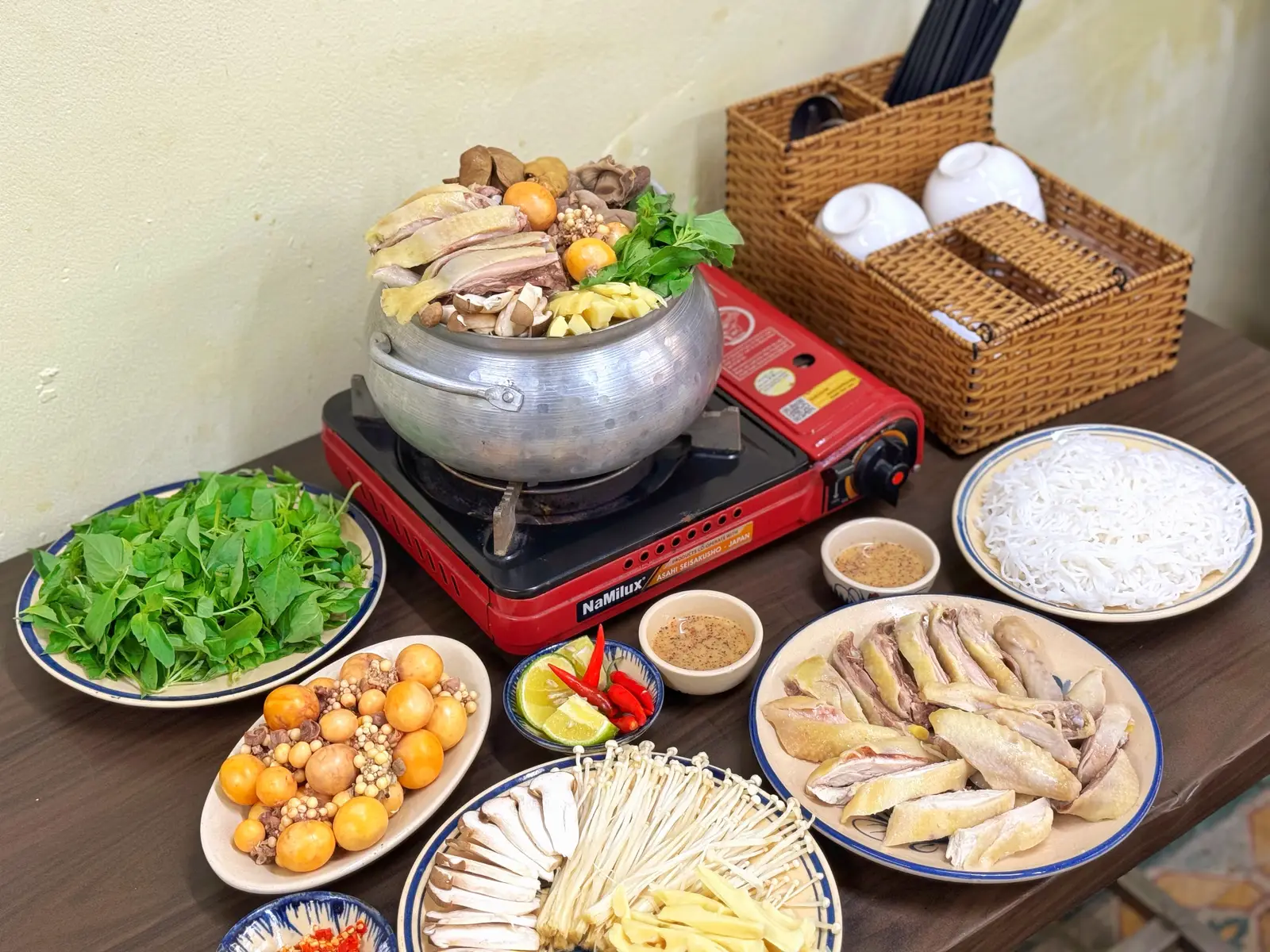 Hình ảnh Chờ Chút - Bánh Ướt Lòng Gà - Trường Sơn