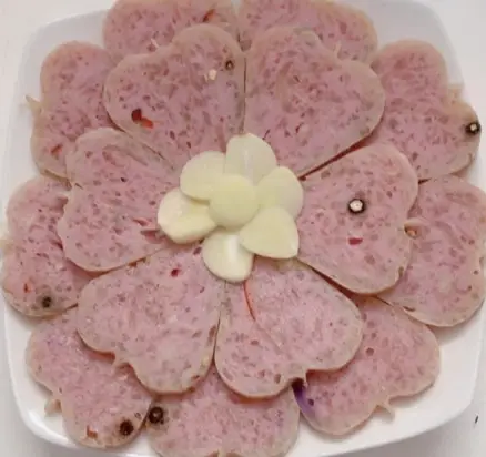 Hình ảnh NEM CHUA TRÁI TIM KÈM ỚT TƯƠNG ĐÀ NẴNG - CÂY 500G