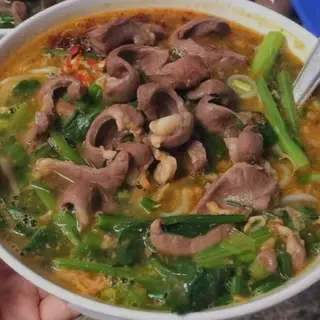 Hình ảnh Mì tim chua cay