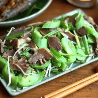 Hình ảnh Lòng gà xào mướp