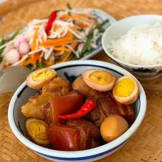 Hình ảnh Cơm thịt kho trứng