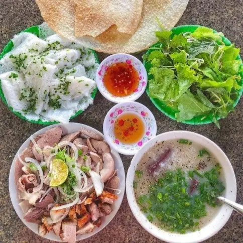 Hình ảnh Cháo Lòng & Bánh Hỏi Heo Quay - Đường Số 6