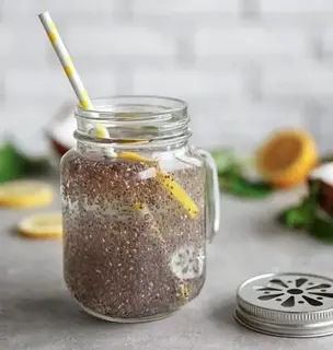 Hình ảnh Nước dừa hạt chia