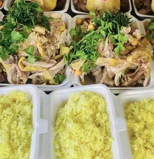 Hình ảnh Cơm gà xé