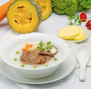 Hình ảnh Cháo bồ câu đậu đỏ lớn