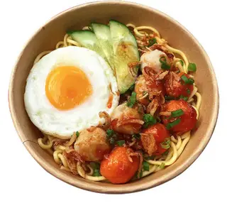 Hình ảnh Mì trộn trứng opla - bò viên