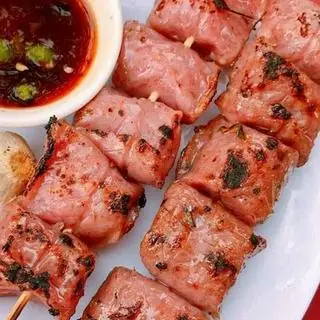 Hình ảnh Nem chua Bình Định nướng