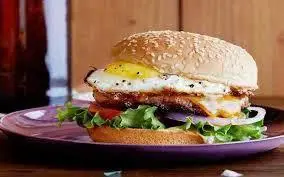 Hình ảnh Hamburger bò trứng