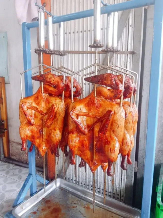 Hình ảnh Vịt Cỏ nướng gia vị - nguyên con