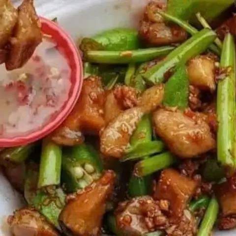 Hình ảnh Vú Heo Cường - Đường Trường Sơn