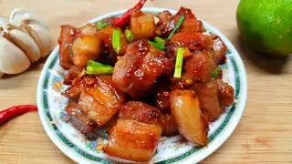 Hình ảnh Thịt rang cháy cạnh