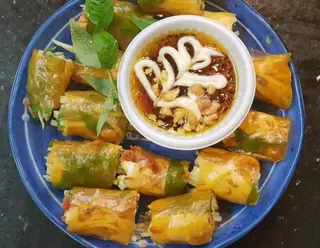 Hình ảnh Bánh tráng cuốn - sốt me