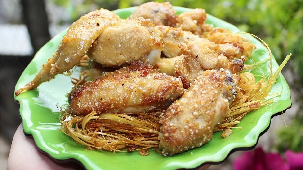 Hình ảnh Cánh gà rang muối - 3 chiếc