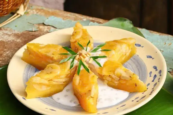 Hình ảnh BÁNH CHUỐI HẤP (HỘP ĐẦY ĐỦ 700GR)