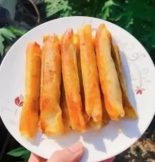 Hình ảnh Nem chua rán vỏ giòn - 1 phần 5 chiếc