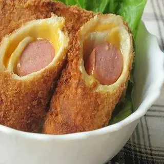 Hình ảnh Xúc xích phô mai Hot dog chiên 
