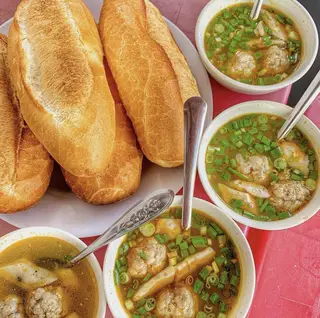 Hình ảnh Bánh mì xíu mại chiên