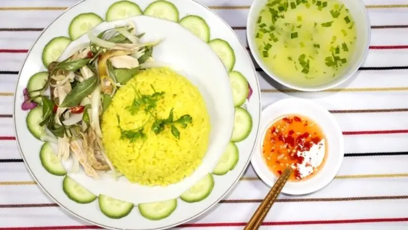 Hình ảnh Cơm gà xé