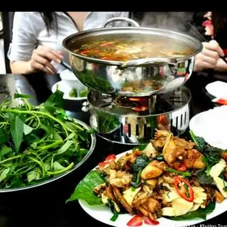 Hình ảnh Lẩu ếch măng cay to