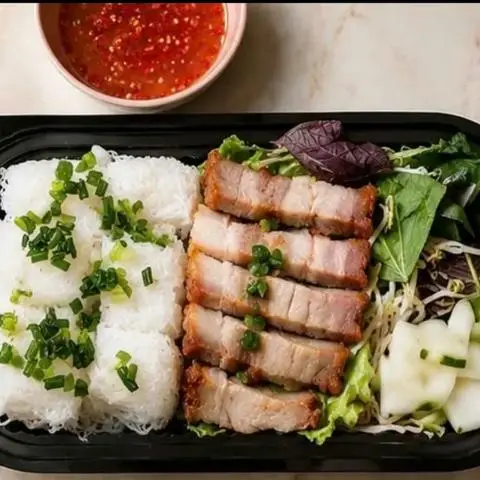 Hình ảnh Bánh Hỏi Heo Quay & Bún Thịt Xào Yến Nghi - Thống Nhất