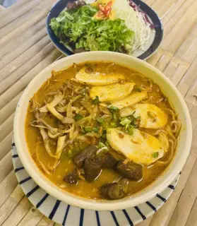 Hình ảnh Bún tomyum singpore chay