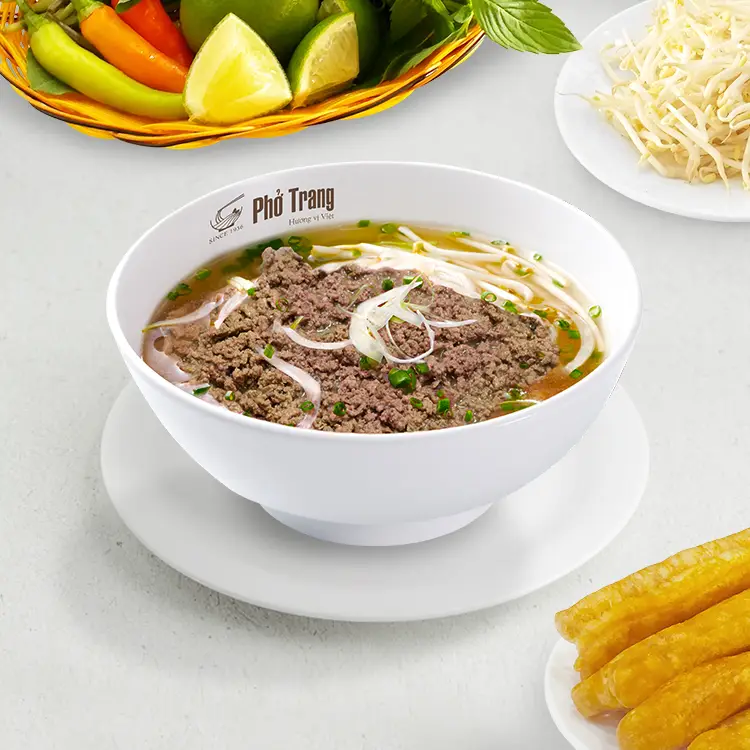 Hình ảnh Phở tái - bằm em bé