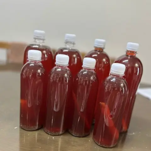Hình ảnh Trà Mía củ dền - 500ml