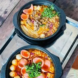 Hình ảnh Mỳ cay bò xúc xích
