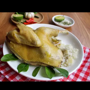 Hình ảnh Gà hấp lá chanh - suất