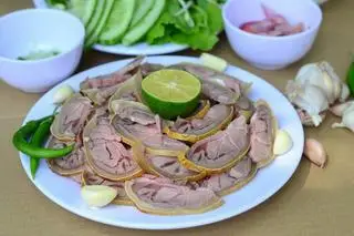 Hình ảnh Bê Thui Phần Gia Đình ( phần 7,8 người ) tặng 2 bánh đa