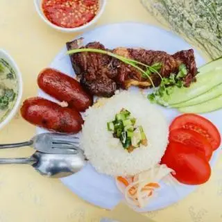 Hình ảnh Cơm tấm lạp xưởng