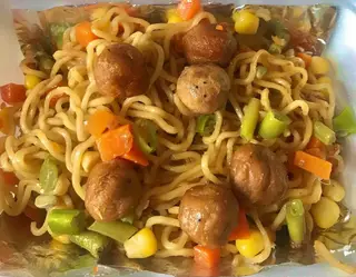 Hình ảnh Mì trộn bò viên