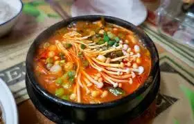 Hình ảnh Mì chay rau nấm